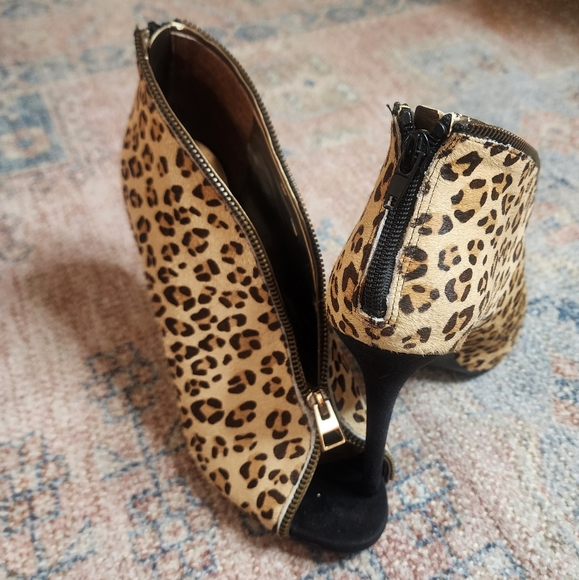 Carlos Santana Varuuca Heels - Picture 3 of 10